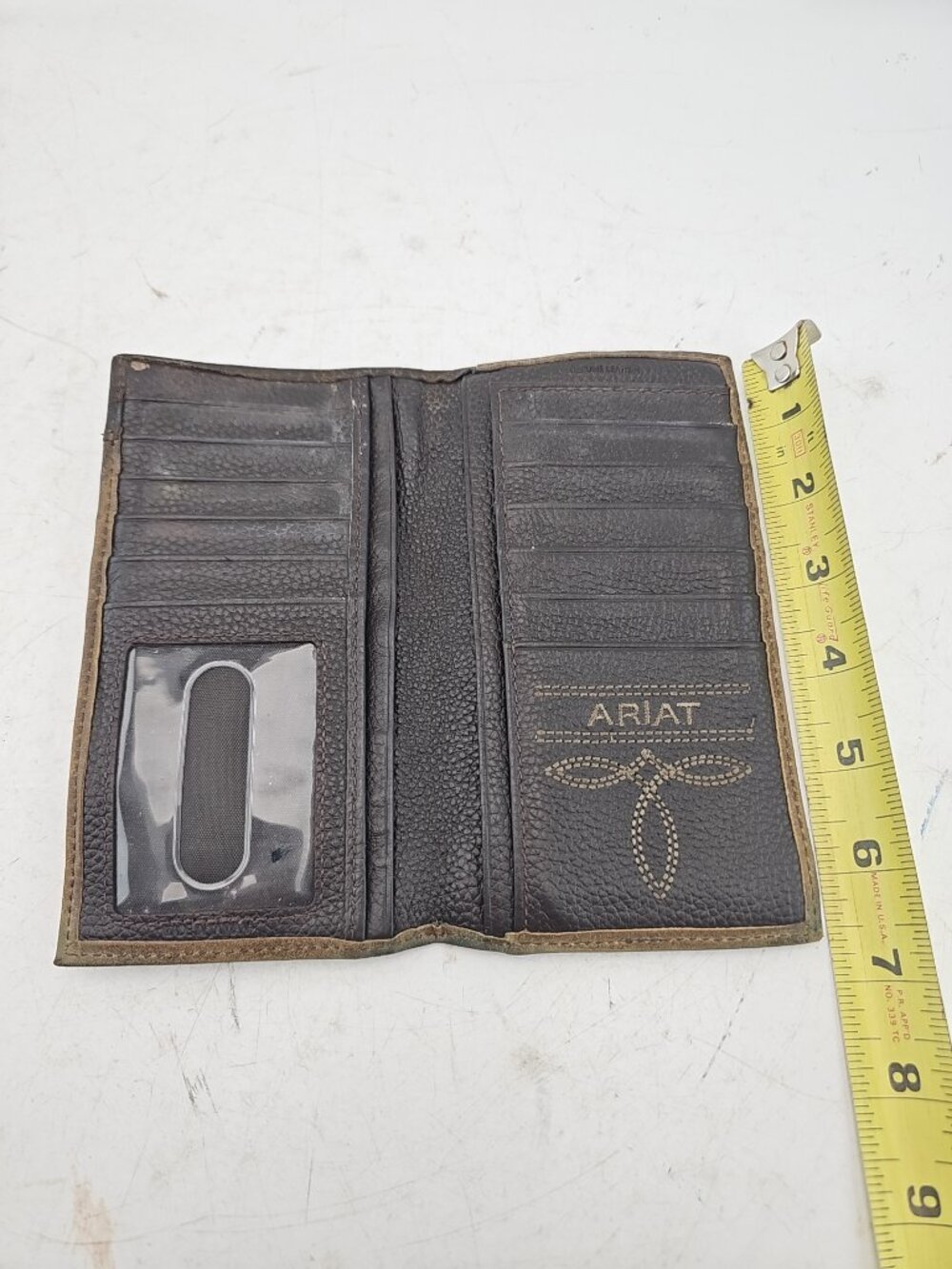 Ariat Men's Distressed Leather Long Bifold Wallet - Picture 6 of 6